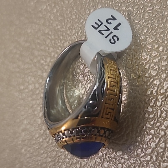 Mens blue crystal ring size 12 - Picture 3 of 3